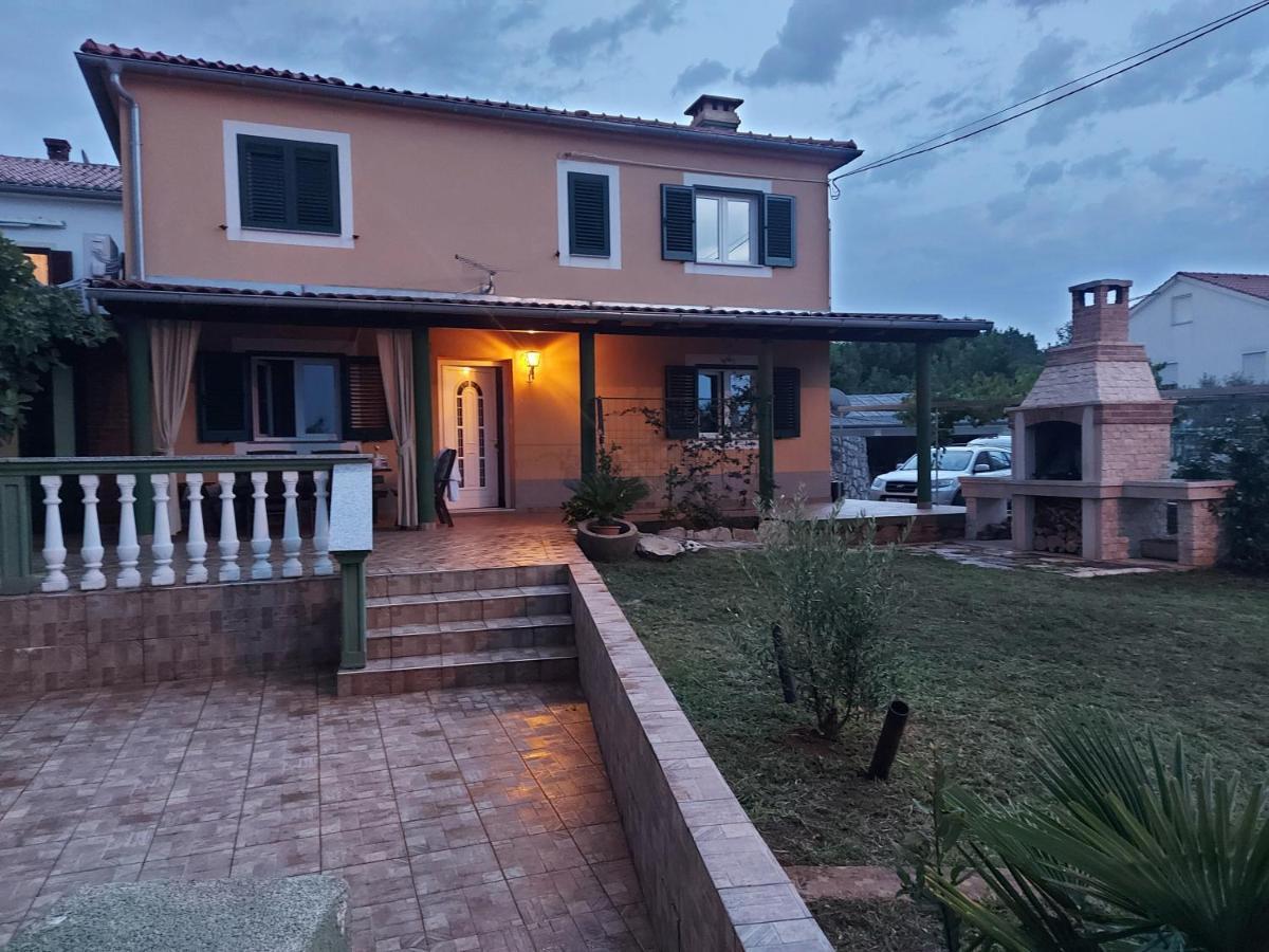 Vila Paula Malinska Exterior foto